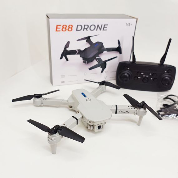 Квадрокоптер E88 міні дрон з HD камерою FPV до 20 хв польоту 2 АКБ та КЕЙС PH-70 | Зображення 3