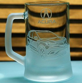 Пивной бокал 670мл с гравировкой Акура МДХ Acura MDX подарок для автолюбителя кружка для пива с логотипом авто