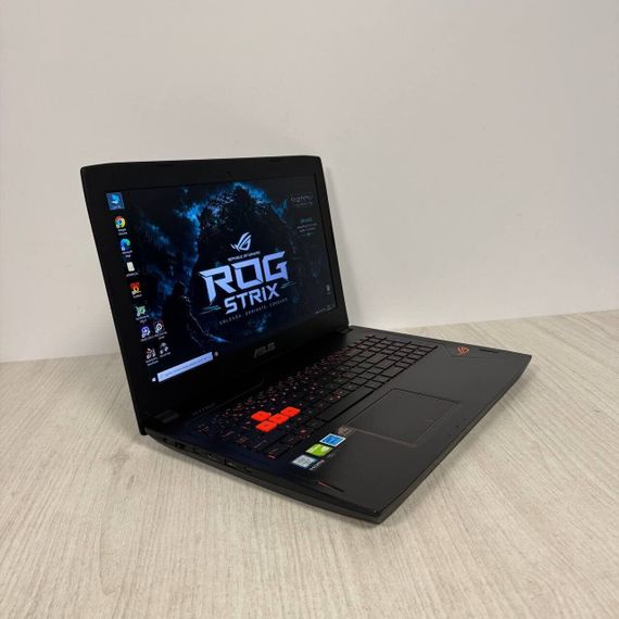 Ігровий ноутбук Б-клас Asus ROG Strix GL502VS / 15.6" (1920x1080) IPS / Intel Core i7-6700HQ (4 (8) ядра по 2.6 - 3.5 GHz) / 16 GB DDR4 / 128 GB SSD + 1000 GB HDD / nVidia GeForce GTX 1070, 8 GB GDDR5, 256-bit / WebCam б/в | Зображення 3