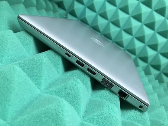 Ультрабук Б-класс HP ProBook 430 G5 / 13.3" (1366x768) TN / Intel Core i5-8250U (4 (8) ядра по 1.6 - 3.4 GHz) / 8 GB DDR4 / 128 GB SSD + 500 GB HDD / Intel UHD Graphics 620 / WebCam / Fingerprint / USB 3.1 / HDMI б/у | Зображення 7