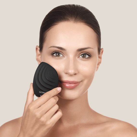 Електронна ультразвукова щітка для обличчя GESKE Sonic Facial Brush 5в1 gray | Зображення 3