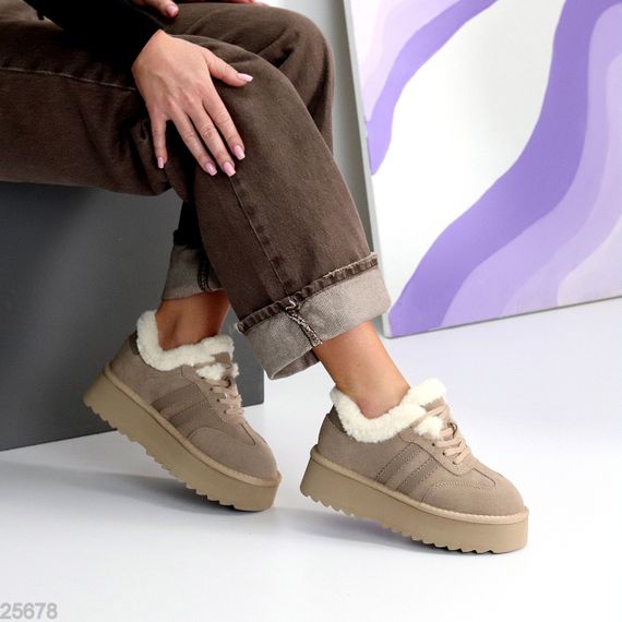 Модные зимние кроссовки угги натуральная замша цвет Латте | Зображення 3