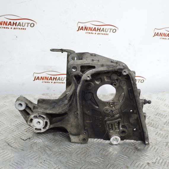 Кронштейн ПНВТ 1.9 CDTI Opel Astra H Vectra C Zafira B кріплення паливного насоса Опель Астра Зафіра Вектра