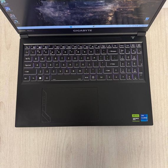 Игровой ноутбук Б-класс Gigabyte G6 KF / 16" (1920x1200) IPS / Intel Core i7-13620H (10 (16) ядер по 3.6 - 4.9 GHz) / 16 GB DDR4 / 512 GB SSD / nVidia GeForce RTX 4060, 8 GB GDDR6, 128-bit / WebCam б/у | Зображення 2