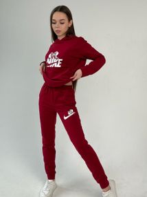 Жіночий спортивний костюм Nike