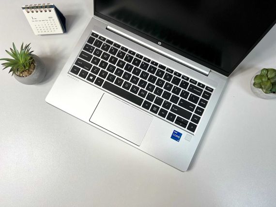 Ультрабук HP ProBook 440 G8 / 14" (1920x1080) IPS / Intel Core i5-1135G7 (4 (8) ядра по 4.2 GHz) / 8 GB DDR4 / 256 GB SSD / Intel Iris Xe Graphics / WebCam б/у | Зображення 3