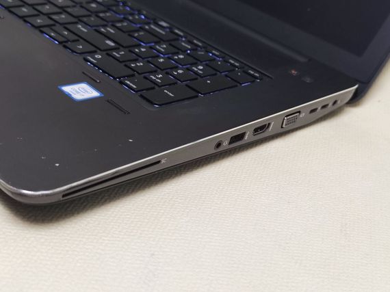 Мобільна робоча станція HP ZBook 17 G3 / 17.3" (1920x1080) IPS / Intel Core i7-6700HQ (4 (8) ядра по 2.6 - 3.5 GHz) / 16 GB DDR4 / 256 GB SSD / nVidia Quadro M1000M, 2 GB GDDR5, 128-bit / WebCam б/в | Зображення 3