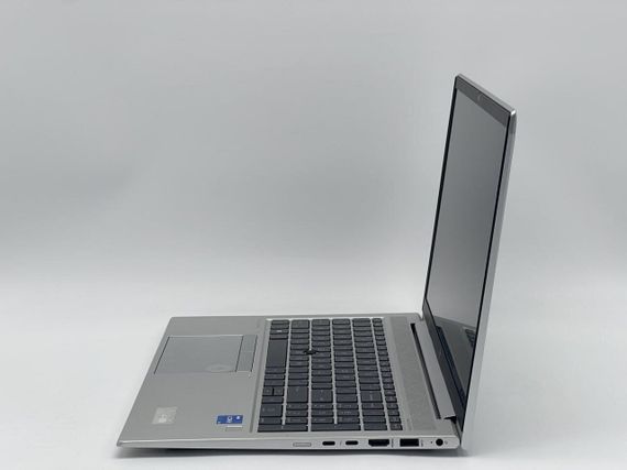 Ультрабук Б-класс HP EliteBook 850 G8 / 15.6" (1920x1080) IPS / Intel Core i5-1135G7 (4 (8) ядра по 4.2 GHz) / 16 GB DDR4 / 240 GB SSD / Intel Iris Xe Graphics / WebCam б/у + Подарок Беспроводная мышь HOCO GM28 | Зображення 3