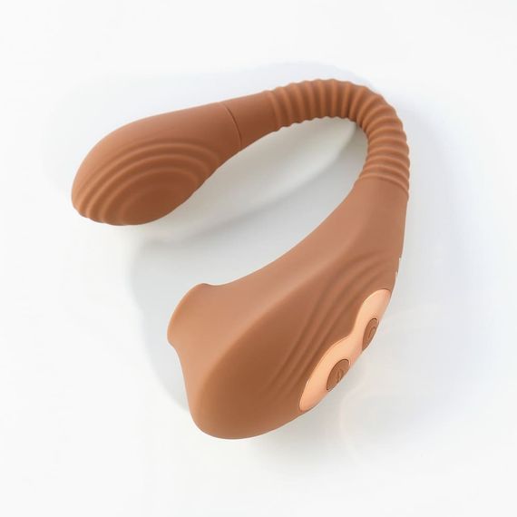 Вакуумный стимулятор для клитор Sweet Em Velvet Lure коричневый USB Sex Aura | Зображення 5