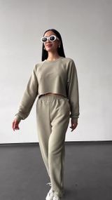 Костюм свободного кроя оливковый M-L