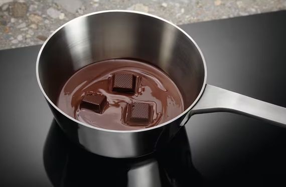 Варильна поверхня Electrolux індукційна LIV63431BK | Зображення 9