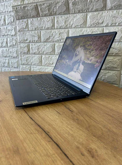 Ноутбук Lenovo Ideapad Slim 3 15IRU8 15.6" FHD IPS i5 1335U 8Gb SSD 256Gb  Б/В | Зображення 4