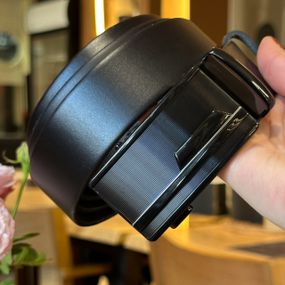 Чоловічий шкіряний ремінь із пряжкою автомат 4978