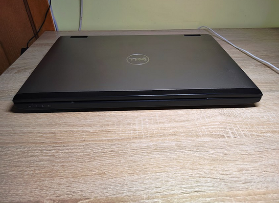 Ноутбук Dell Vostro 3550 - 15.6 HD/ i7 2640M/ Radeon 6630 Б/У | Зображення 3