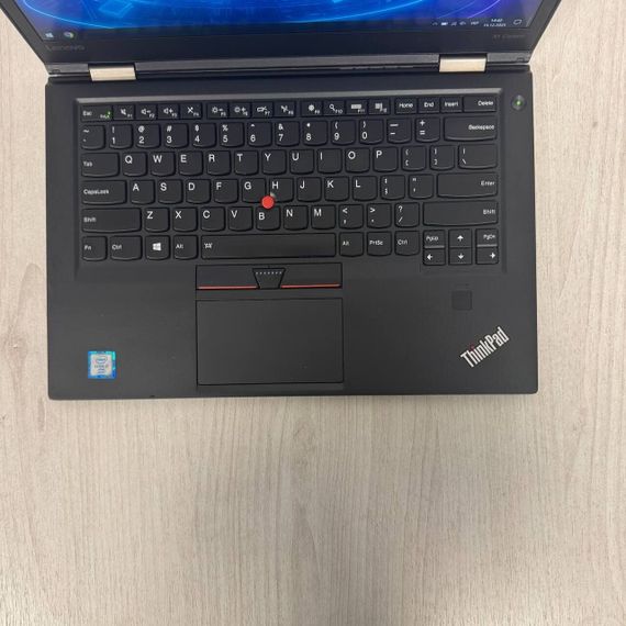 Ноутбук Б-класс Lenovo ThinkPad X1 Carbon Gen 4 / 14" (1920x1080) IPS / Intel Core i7-6600U (2 (4) ядра по 2.6 - 3.4 GHz) / 8 GB DDR4 / 256 GB SSD / Intel HD Graphics 520 / WebCam б/у | Зображення 2