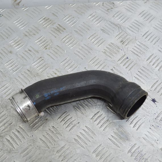 Патрубок інтеркулера верхній правий 1.4 TDI Scoda Fabia Praktik Roomster Шланг Шкода Фабіа Практік Румстер 6Q0145838H