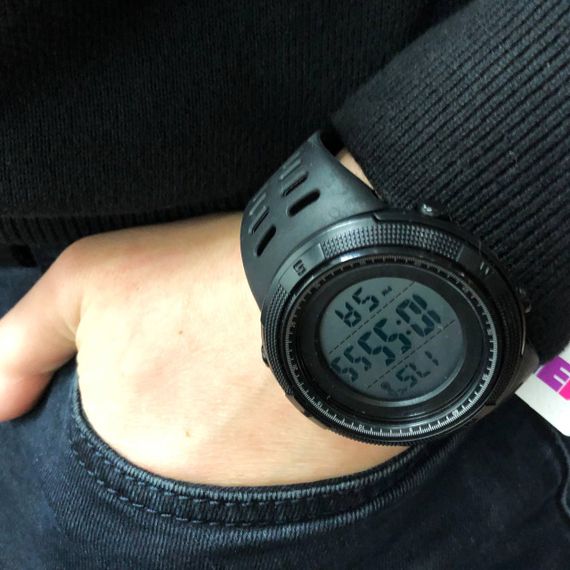 Годинник наручний чоловічий SKMEI 1681BKWT BLACK-WHITE, годинник спортивний. Колір: чорний з білим циферблатом | Зображення 3