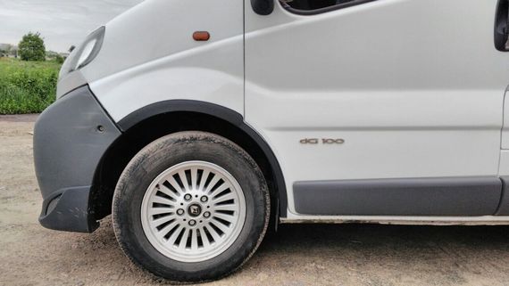 Накладки на колісні арки (4 шт, чорні) 2007-2015, чорний пластик для Nissan Primastar рр | Зображення 1