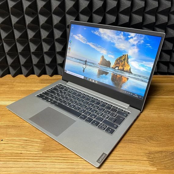 Ультрабук Б-класс Lenovo IdeaPad S340-14API / 14" (1920x1080) IPS / AMD Ryzen 3 3200U (2 (4) ядра по 2.6 - 3.5 GHz) / 8 GB DDR4 / 256 GB SSD / AMD Radeon Vega 3 Graphics / WebCam б/у | Зображення 3