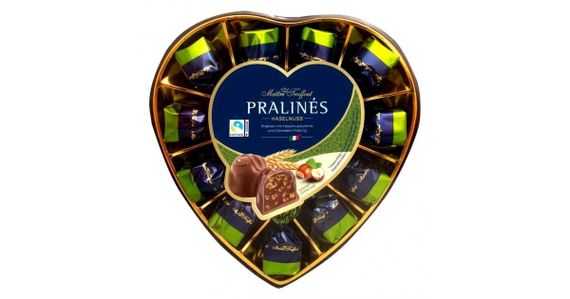 Шоколадные конфеты (пралине) с ореховой начинкой в подарочной коробке Pralines Maitre Truffout, 165г, Австрия