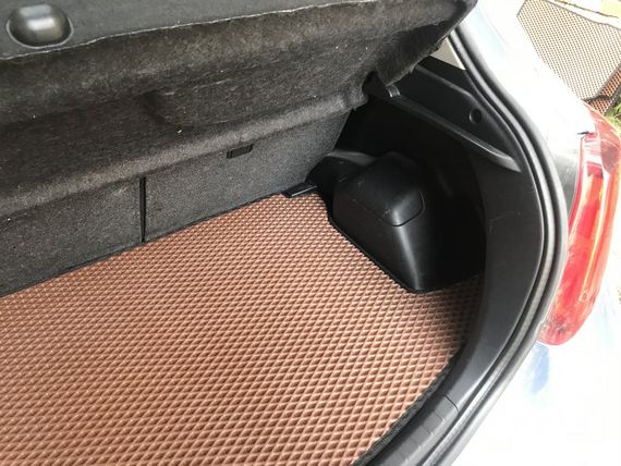Коврик багажника (EVA, кирпичный) для Toyota Yaris 2010-2020 гг | Зображення 2