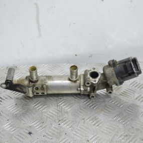 Клапан EGR Peugeot 407 607 2.7 HDI егр Пежо лівий 4R8Q-9D475-A 4R8Q9D475A