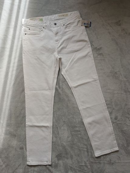 Чоловічі білі завужені джинси Livergy