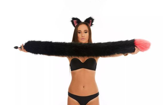 Анальний хутряний хвіст без пробки, Чорний з яскраво-рожевим кінчиком, OKOVA 100 см. sexstyle | Зображення 3