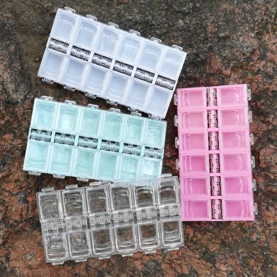 Белый бокс для хранения страз и мелкого декора (12 ячеек) | Зображення 1