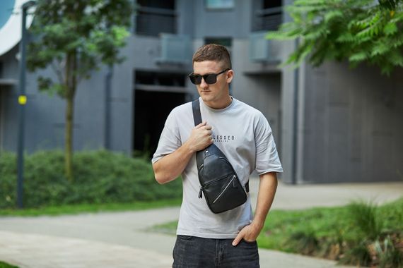 Чоловіча сумка-слінг шкіряна чорна Tiding Bag 7579 | Зображення 8