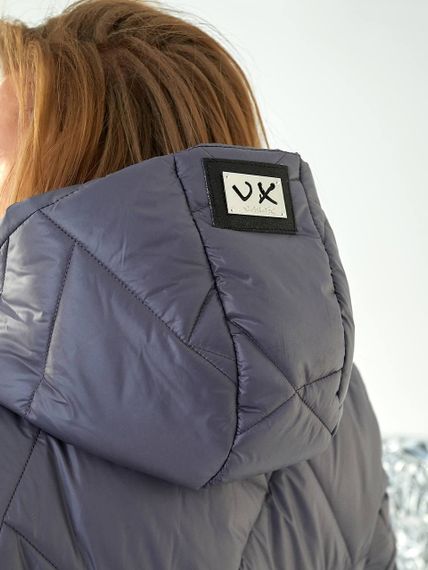 Жіноча стьобана куртка прямого крою з накладними кишенями сірого кольору р.56/58 385932 | Зображення 7
