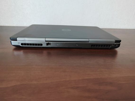 Ноутбук Dell Precision 7520 15.6 Full HD IPS/ i7 6820HQ/M2200M/16/256 Б/В | Зображення 2