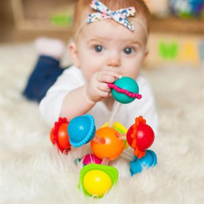 Погремушка Fat Brain Toys прорезыватель Сенсорные шары Wimzle (F136ML) | Зображення 3