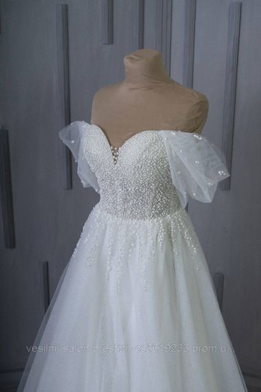Непишне весільне плаття | Зображення 1
