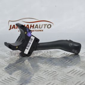 Підрульовий перемикач правий Audi A6 (C5) 1997-2004 Ауді а6 4B0953503H