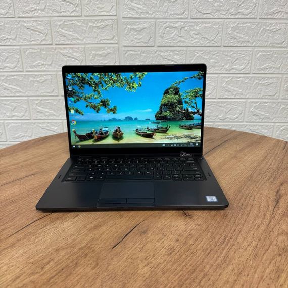 Ультрабук-трансформер Dell Latitude 5300 2-in-1 / 13.3" (1920x1080) IPS Touch / Intel Core i5-8365U (4 (8) ядра по 1.6 - 4.1 GHz) / 8 GB DDR4 / 256 GB SSD / Intel UHD Graphics / WebCam б/в | Зображення 1