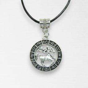 Кулон на кожаном шнурке знак зодиака Стрелец серебристый 3.3 см