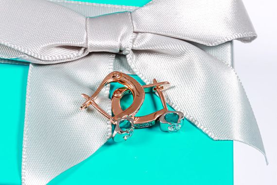 Сережки из красного и белого золота с бриллиантами | Зображення 6