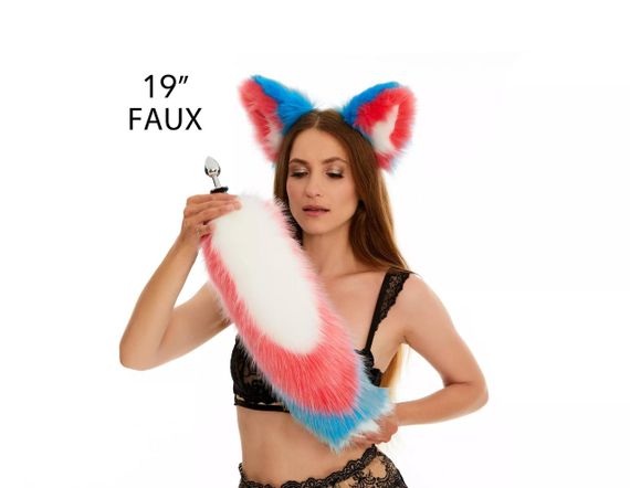 Анальний хутряний хвіст без пробки, Триколірний: Білий, яскраво-рожевий, яскраво-блакитний з білим кінчиком, OKOVA 50 см. sexstyle