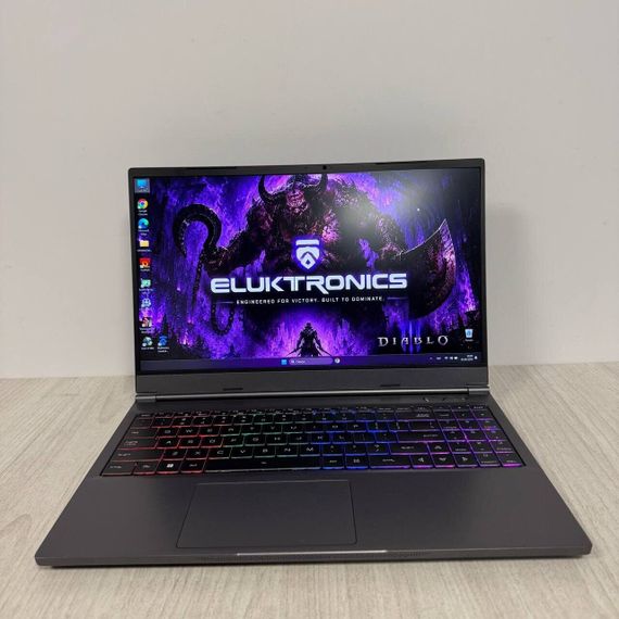 Игровой ноутбук Б-класс Eluktronics MAX-15 / 15.6" (2560x1440) IPS / Intel Core i9-12900H (14 (20) ядер по 2.5 - 5.0 GHz) / 16 GB DDR5 / 512 GB SSD / nVidia GeForce RTX 3080, 8 GB GDDR6, 256-bit / WebCam б/у | Зображення 1
