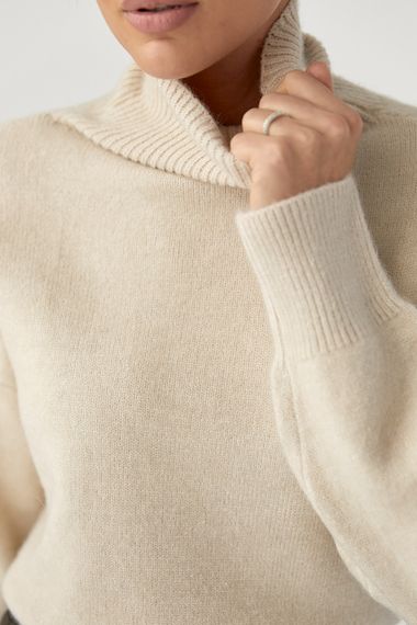 В'язаний однотонний гольф вільного фасону - бежевий цвет, ONE SIZE (є розміри) | Зображення 3