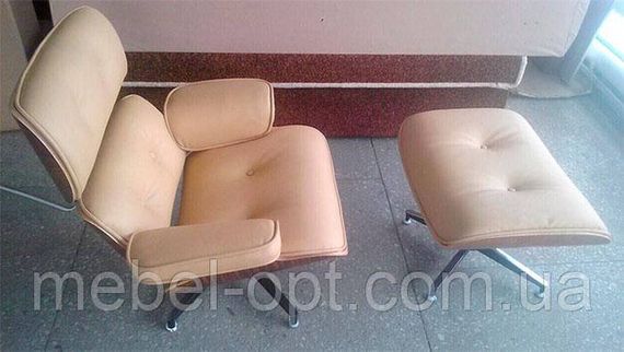 Дизайнерское кресло Eames Lounge Chair бежевый кожзам, дизайн Charles & Ray Eames | Зображення 4
