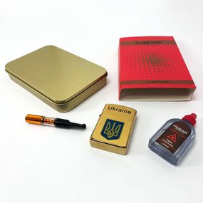 Запальничка бензинова в подарунковій коробці 4930, запальничка на день народження у подарунковому футлярі