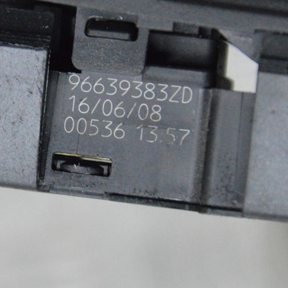 Блок керування склопідіймачами лівий Citroen C4 2003-2010 Кнопки склопідіймачів Сітроен ц4 96639383ZD | Зображення 4