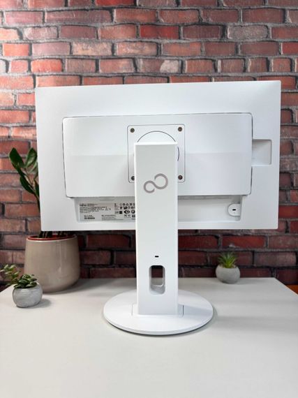 Монітор Fujitsu P24-9T / 24" (1920x1080) IPS / VGA, HDMI, DisplayPort, USB-Type-C, USB-Hub, Audio / Вбудовані колонки 2x 2W / VESA 100x100 б/в | Зображення 6
