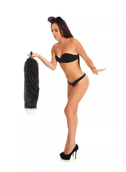 Анальний хутряний пухнастий хвіст без пробки, Чорнобурий з білим кінчиком, OKOVA 60 см. Sex Aura | Зображення 5