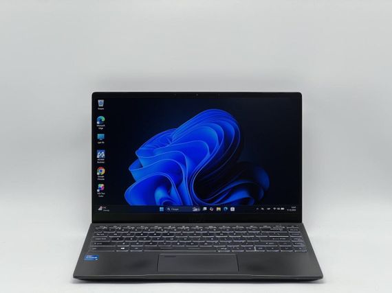Ультрабук Б-класс MSI Summit B14 A11M-077US / 14" (1920x1080) IPS / Intel Core i5-1135G7 (4 (8) ядра по 2.4 - 4.2 GHz) / 16 GB DDR4 / 512 GB SSD / Intel Iris Xe Graphics / WebCam б/у | Зображення 1