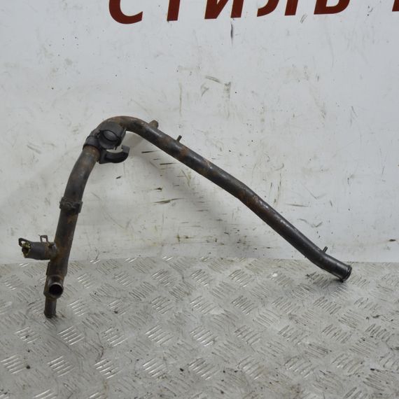 Патрубок системи охолодження 2.5 TDI Volkswagen T4 1990-2003 Трубка охолоджувальної рідини Фольксваген 074121065AG | Зображення 1