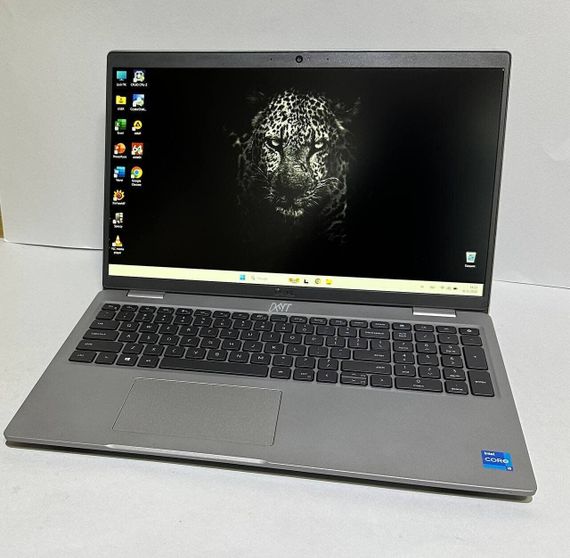 Ультрабук Б-клас Dell Precision 3560 / 15.6" (1920x1080) IPS / Intel Core i5-1135G7 (4 (8) ядра по 4.2 GHz) / 16 GB DDR4 / 256 GB SSD / Intel Iris Xe Graphics / WebCam б/в | Зображення 1