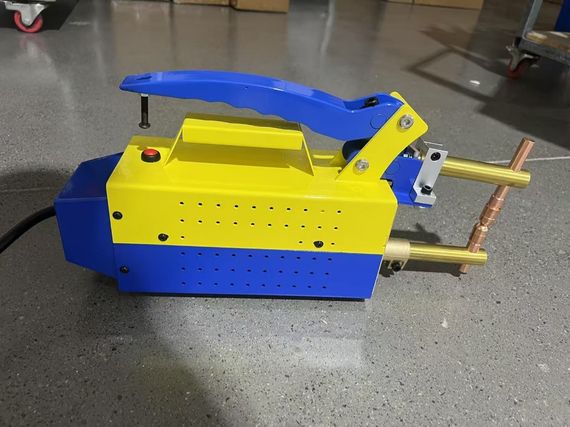 Точкова контактна сварка Monch 8 кВА